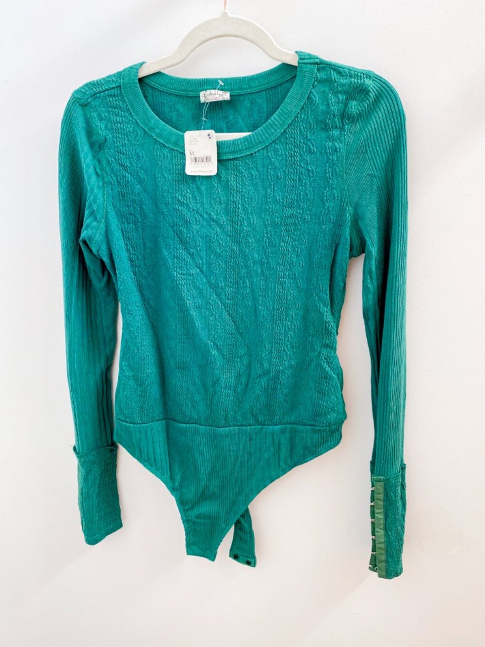 NWT Green Knit Look Long Sleeve Bodysuit - Medium